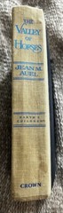Earth’s Children Ser.: The Valley of Horses by Jean M. Auel (1982, Hardcover)