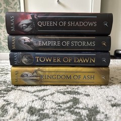 THRONE OF GLASS BY SARAH J. MAAS ALL OOP COVERS!! (Books 4 – 7) – Hardcover
